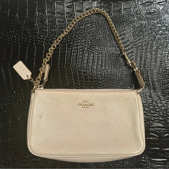 Coach Large Wristlet 19 purse - Picture 1 of 6